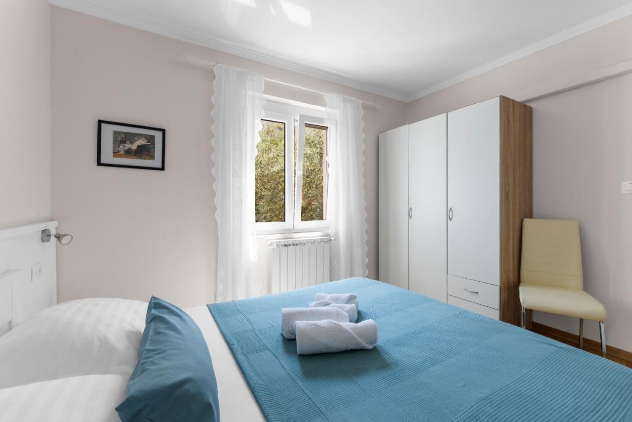 Villa Hope - Apartments With Shared Pool بوريتش المظهر الخارجي الصورة