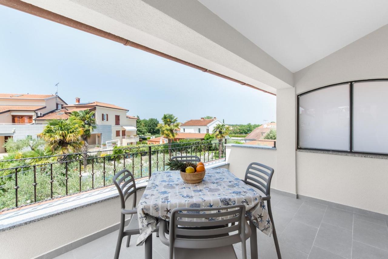 Villa Hope - Apartments With Shared Pool بوريتش المظهر الخارجي الصورة