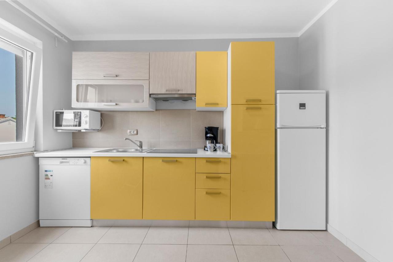 Villa Hope - Apartments With Shared Pool بوريتش المظهر الخارجي الصورة