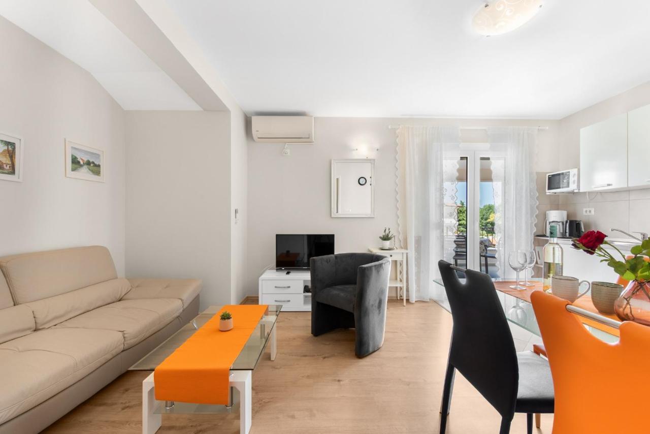 Villa Hope - Apartments With Shared Pool بوريتش المظهر الخارجي الصورة