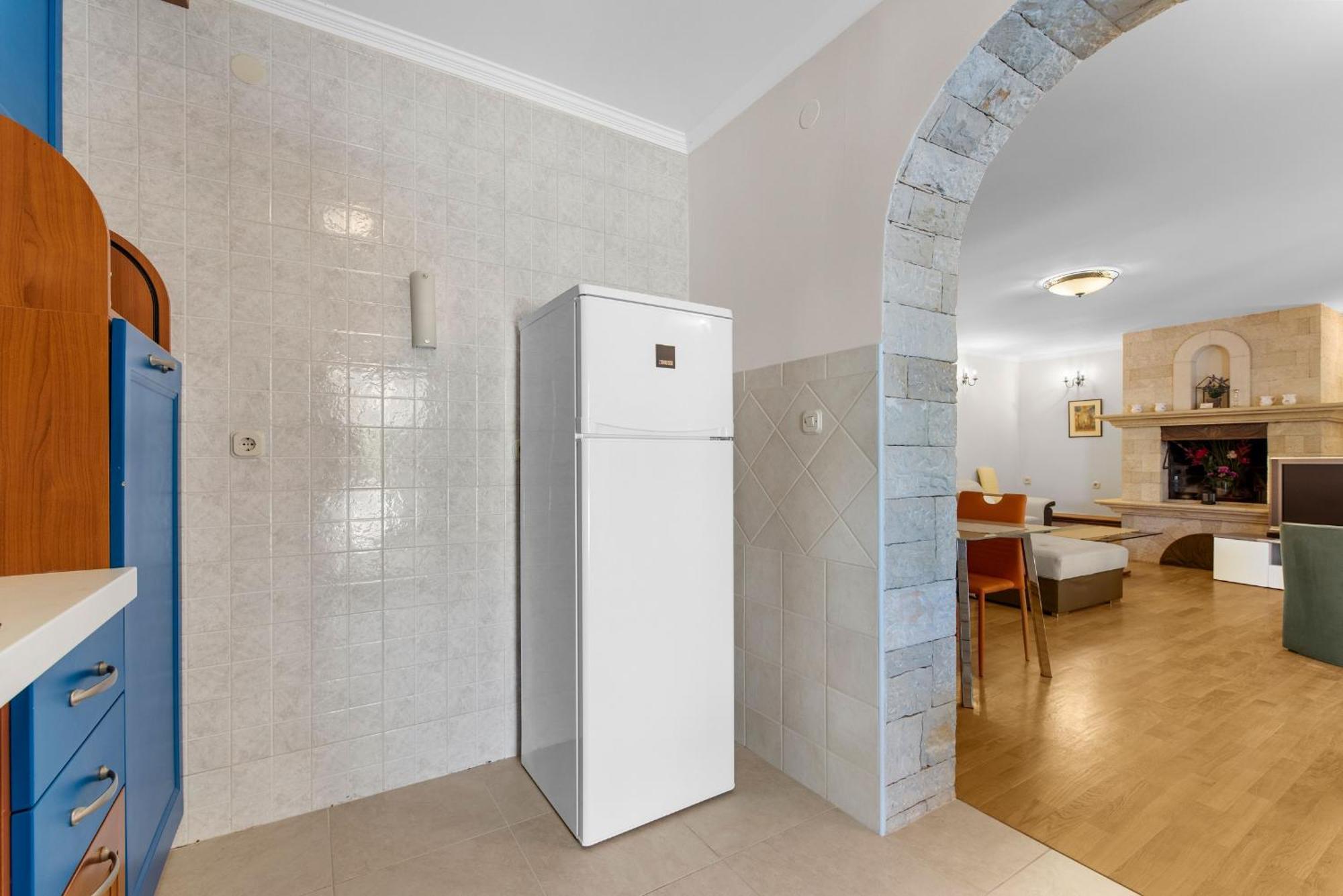 Villa Hope - Apartments With Shared Pool بوريتش الغرفة الصورة