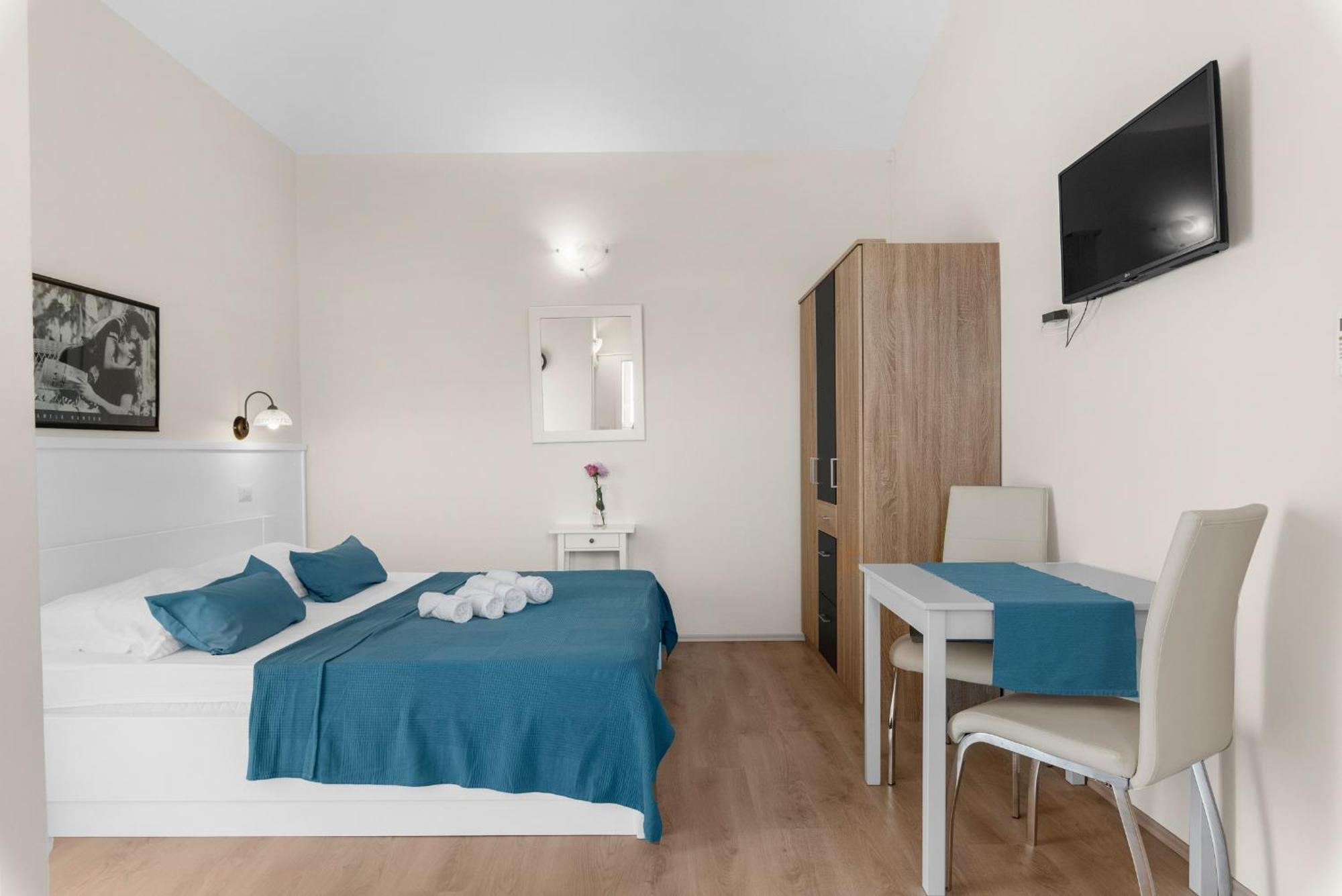 Villa Hope - Apartments With Shared Pool بوريتش الغرفة الصورة