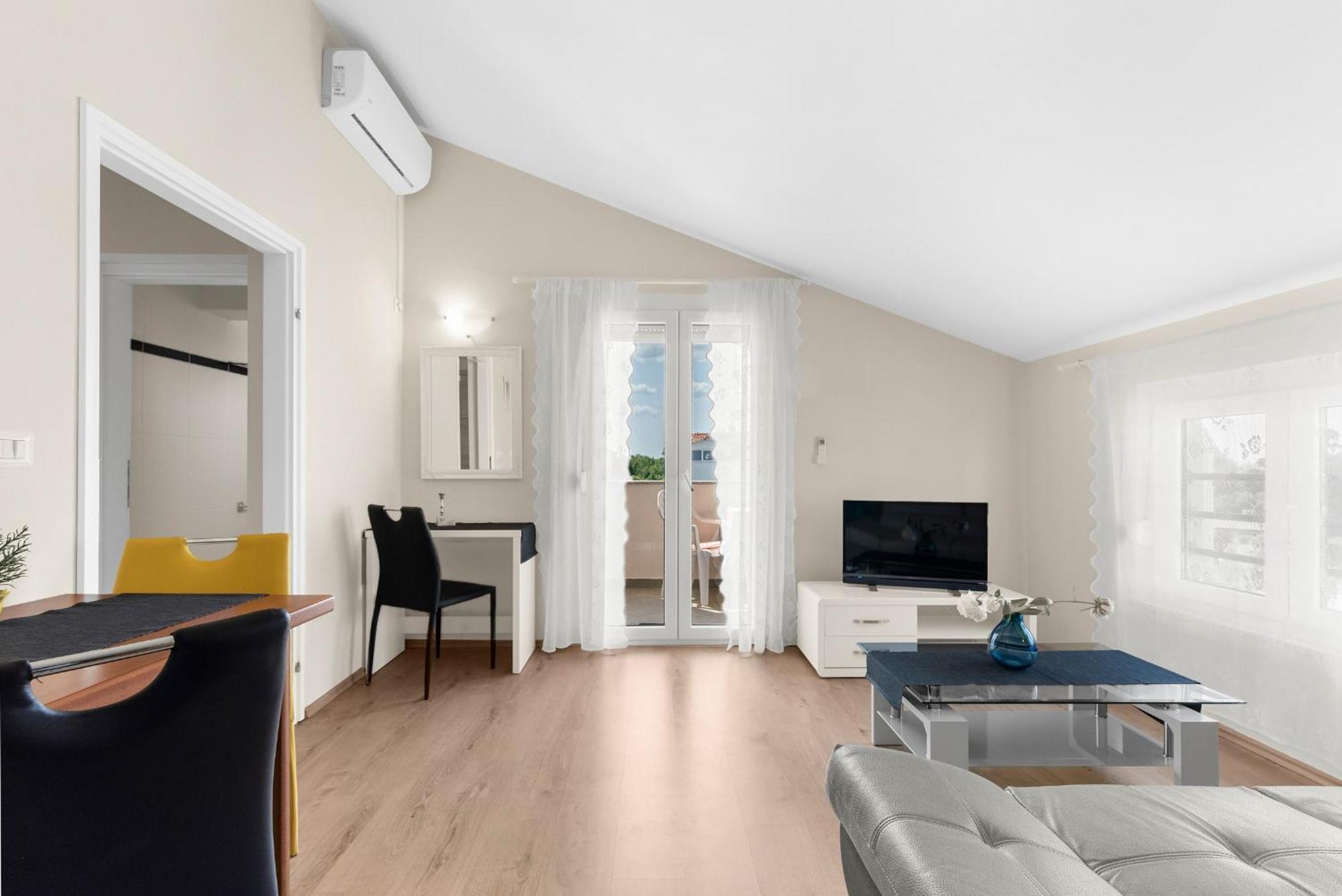 Villa Hope - Apartments With Shared Pool بوريتش الغرفة الصورة