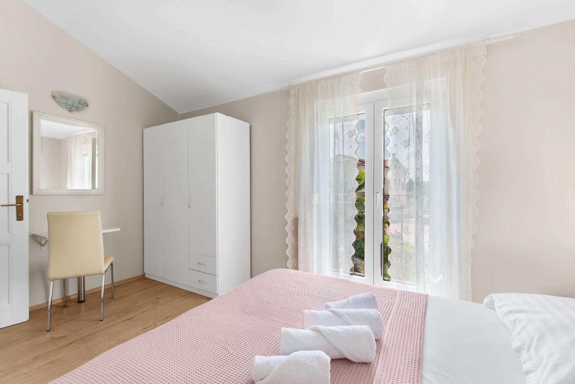 Villa Hope - Apartments With Shared Pool بوريتش الغرفة الصورة