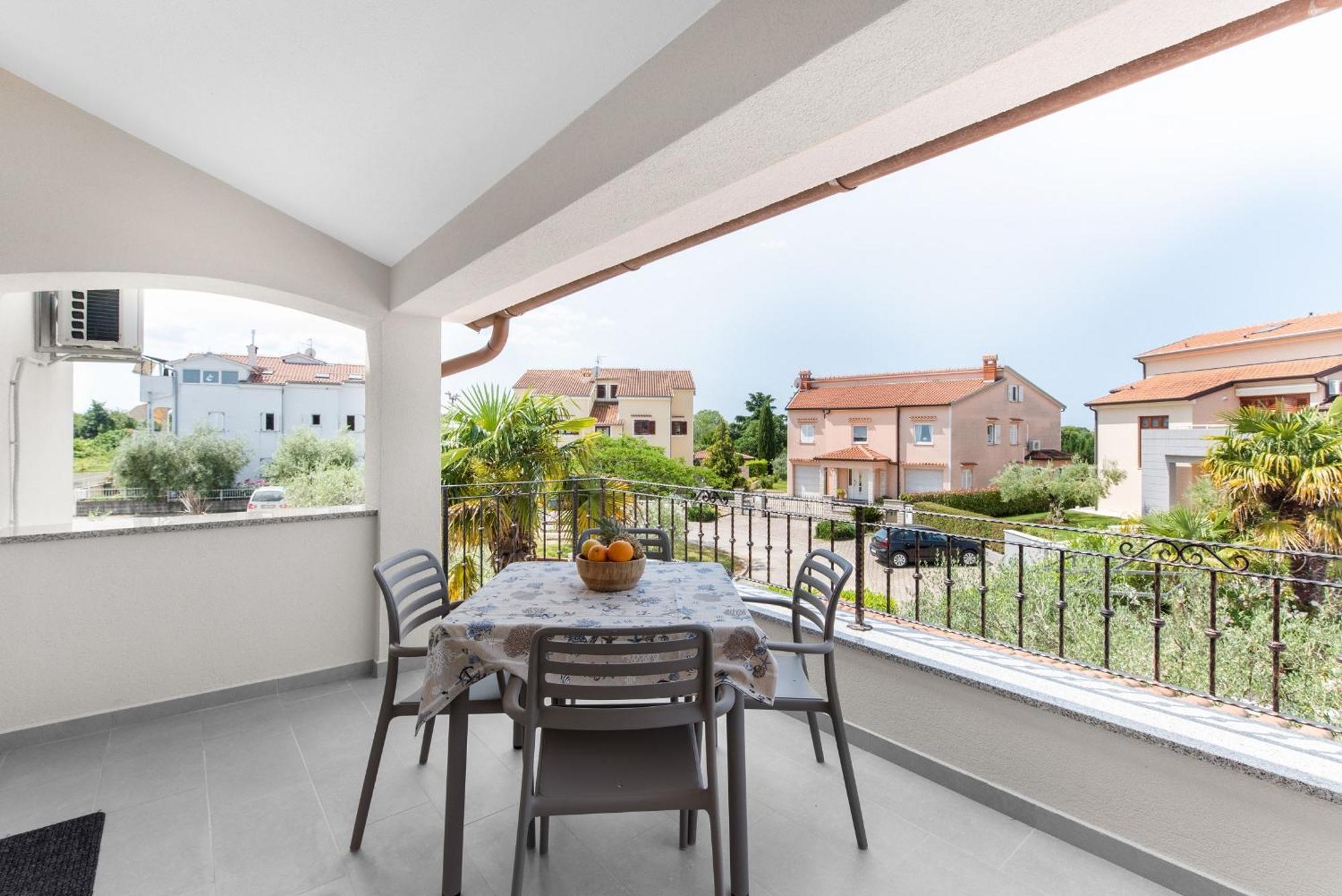 Villa Hope - Apartments With Shared Pool بوريتش الغرفة الصورة